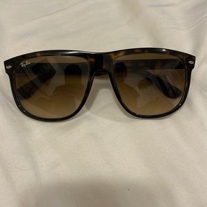Ray bans tortoise color